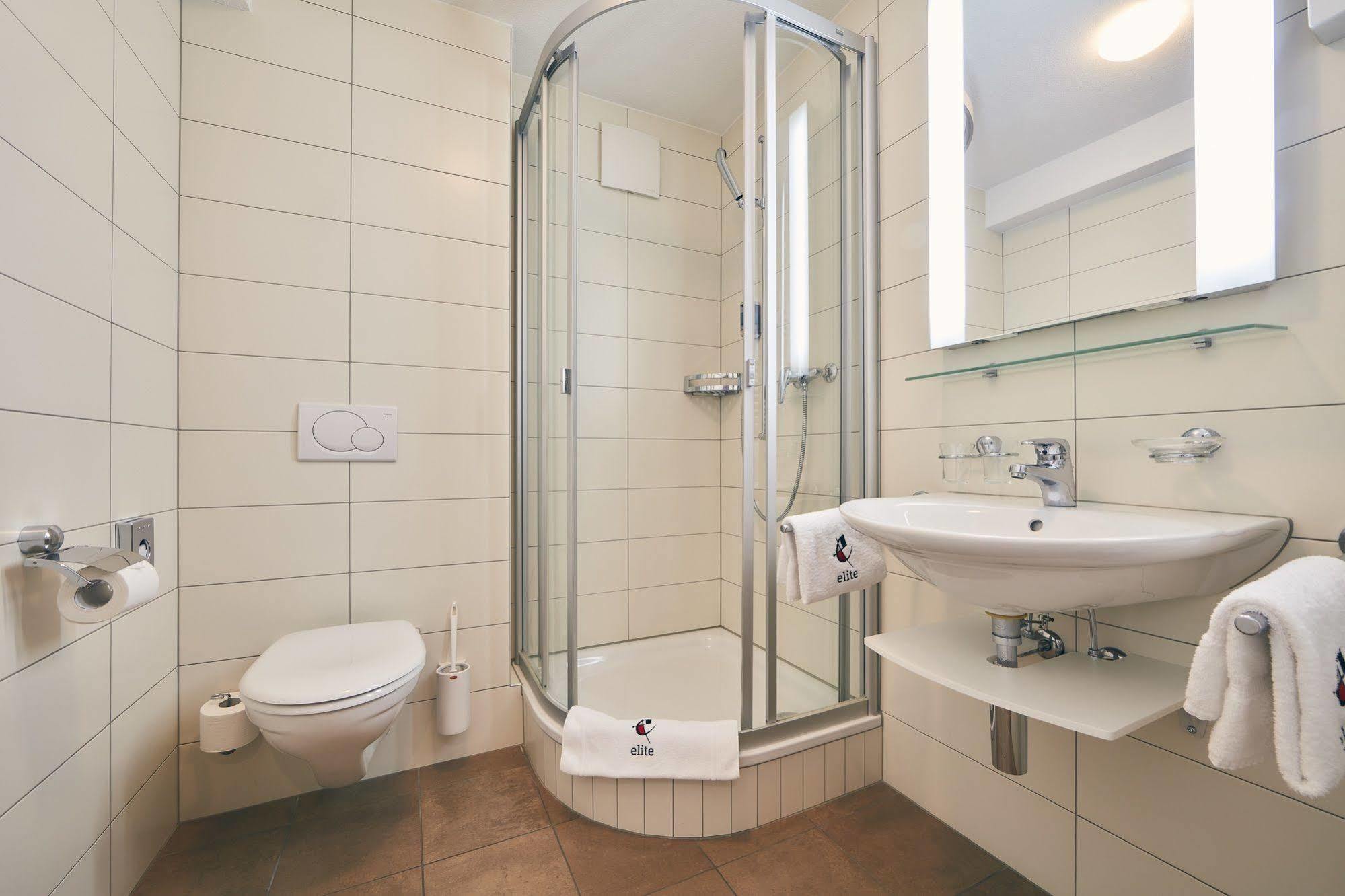 Elite Hotel Visp Ngoại thất bức ảnh